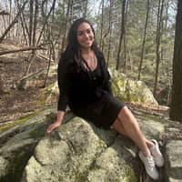 Sitter Profile Image: Elizabeth Z.