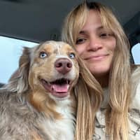 Sitter Profile Image: Leticia E.