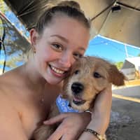 Sitter Profile Image: Angelina J.