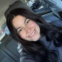 Sitter Profile Image: Victoria C.