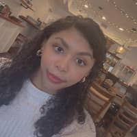 Sitter Profile Image: Gianna L.