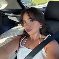 Sitter Profile Image: Alina D.