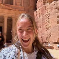 Immagine del profilo del sitter: Alice L.