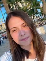 Sitter Profile Image: Zoey P.