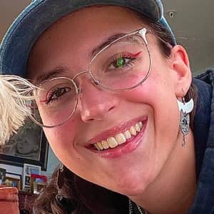 Sitter Profile Image: Anna D.