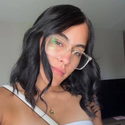 Sitter Profile Image: Antonella B.