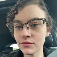 Sitter Profile Image: Julie C.