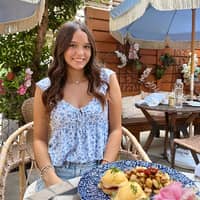 Sitter Profile Image: Elizabeth K.