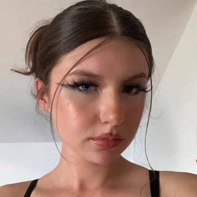 Photo de profil du pet sitter : Emeline D.
