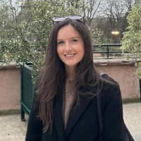 Sitter Profile Image: Angharad H.