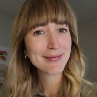 Sitter Profile Image: Julia D.