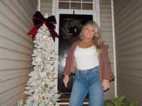 Sitter Profile Image: Madalyn F.