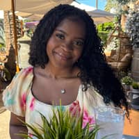 Sitter Profile Image: Rickelia S.