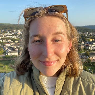 Sitter Profile Image: Emmelie K.