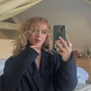 Sitter Profile Image: Juliette G.