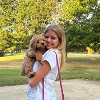 Sitter Profile Image: Ellie R.