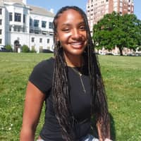 Sitter Profile Image: Lauren E.