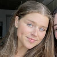 Sitter Profile Image: Elizabeth B.