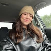 Sitter Profile Image: Siena U.