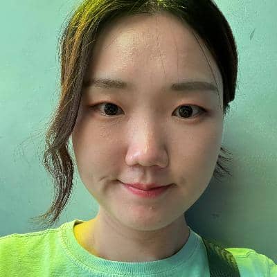 Sitter Profile Image: yejin l.