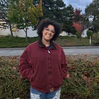 Sitter Profile Image: Tia F.