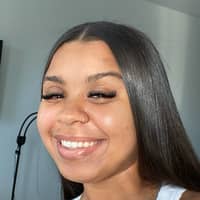 Sitter Profile Image: Peanellopy R.