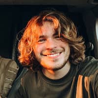 Sitter Profile Image: Illia S.