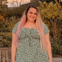 Sitter Profile Image: Natasha J.