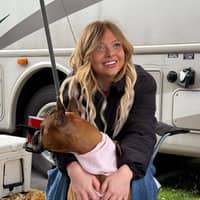 Sitter Profile Image: Isabella D.