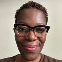 Sitter Profile Image: Yvie I.