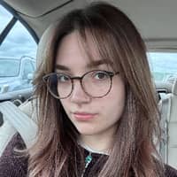 Sitter Profile Image: Hannah M.