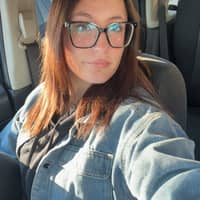 Sitter Profile Image: lynsey l.