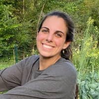 Sitter Profile Image: Damaris G.