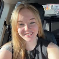 Sitter Profile Image: Hailey L.