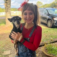 Sitter Profile Image: Mackenzie W.