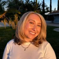 Sitter Profile Image: Carina A.