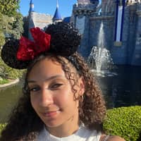 Sitter Profile Image: Chloe M.