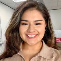 Sitter Profile Image: Carolina F.