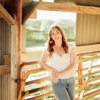 Sitter Profile Image: Paige H.