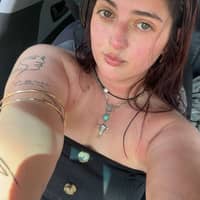 Sitter Profile Image: Julia C.