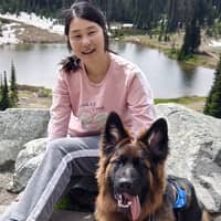 Sitter Profile Image: Yihe & Yiliu H.