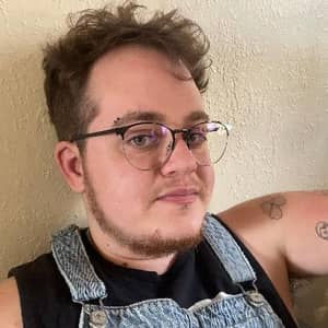 Sitter Profile Image: Levi O.