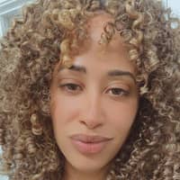 Sitter Profile Image: Sari S.