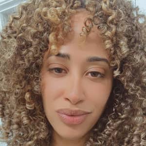 Sitter Profile Image: Sari S.