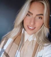 Sitter Profile Image: Leah C.