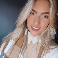 Sitter Profile Image: Leah C.