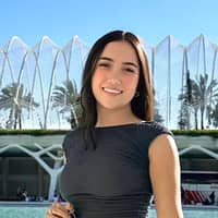 Sitter Profile Image: Antonia H.