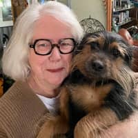 Sitter Profile Image: Suzanne E.