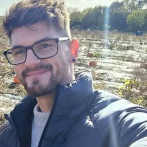 Sitter Profile Image: Daniel C.