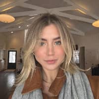 Sitter Profile Image: Mackenzie S.